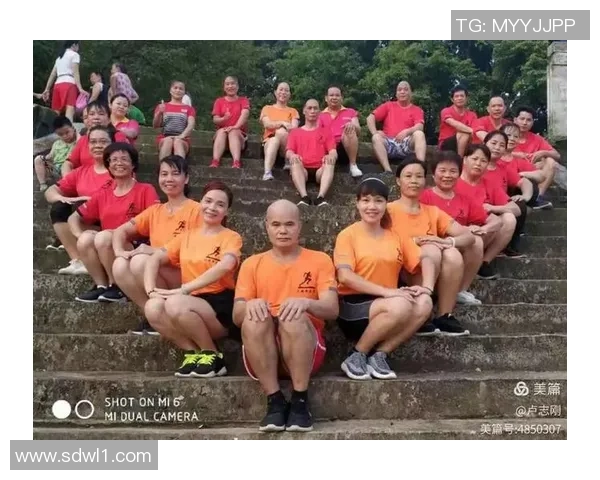 足球球星晨跑起源揭秘：谁是率先倡导这一健康习惯的先驱者